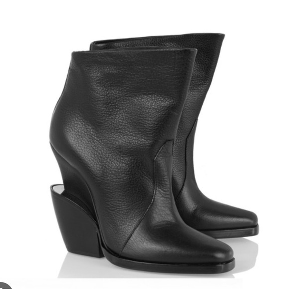 Theyskens theory black leather boots - Picture 2 of 7